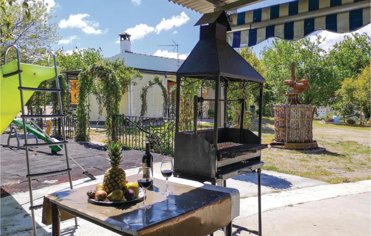 Pet Friendly Home In Olvera With Kitchen Bagian luar foto