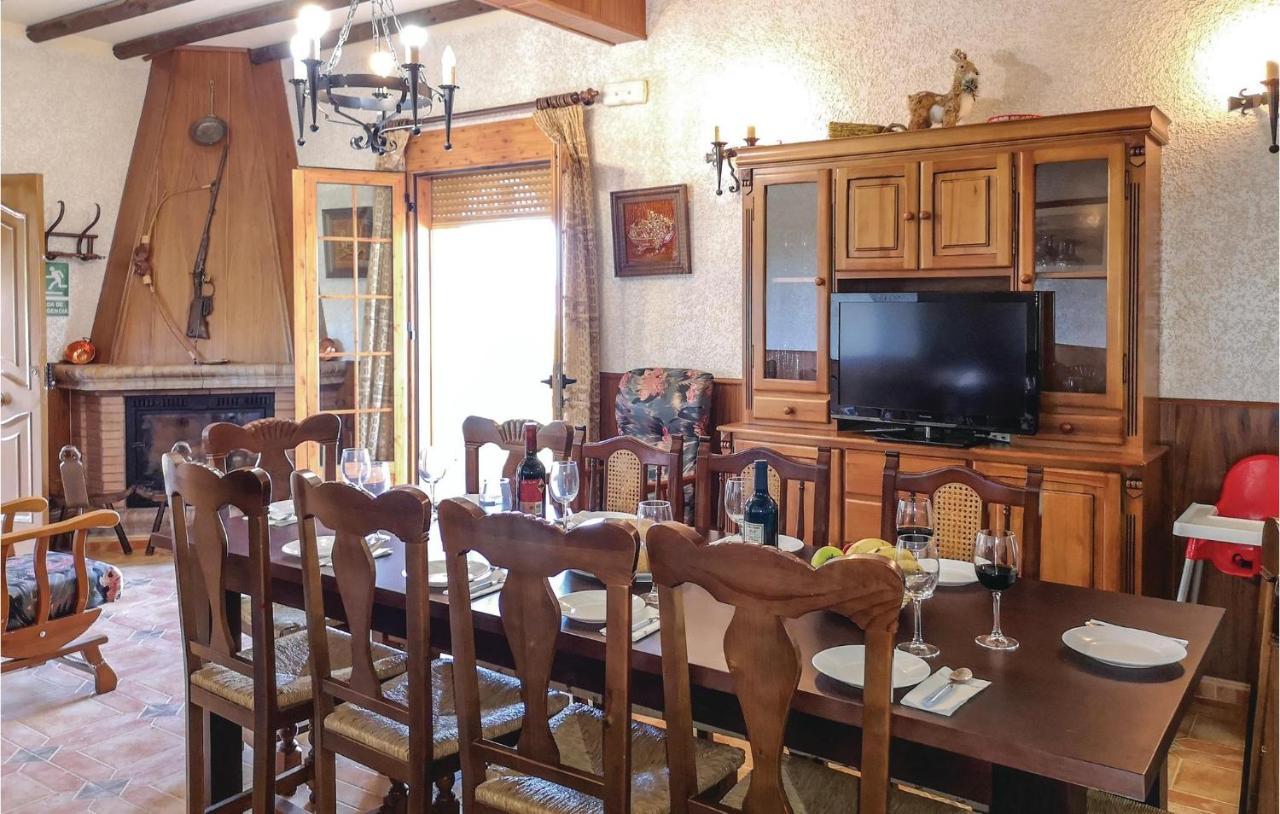 Pet Friendly Home In Olvera With Kitchen Bagian luar foto