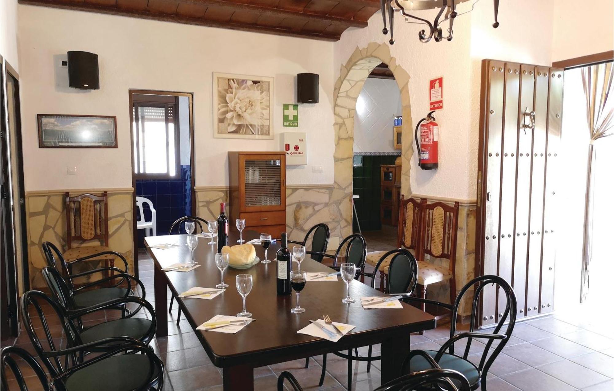 Pet Friendly Home In Olvera With Kitchen Bagian luar foto